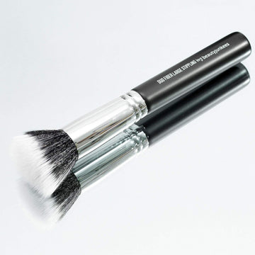 Duo Fiber Large Stippling Makeup Brush
